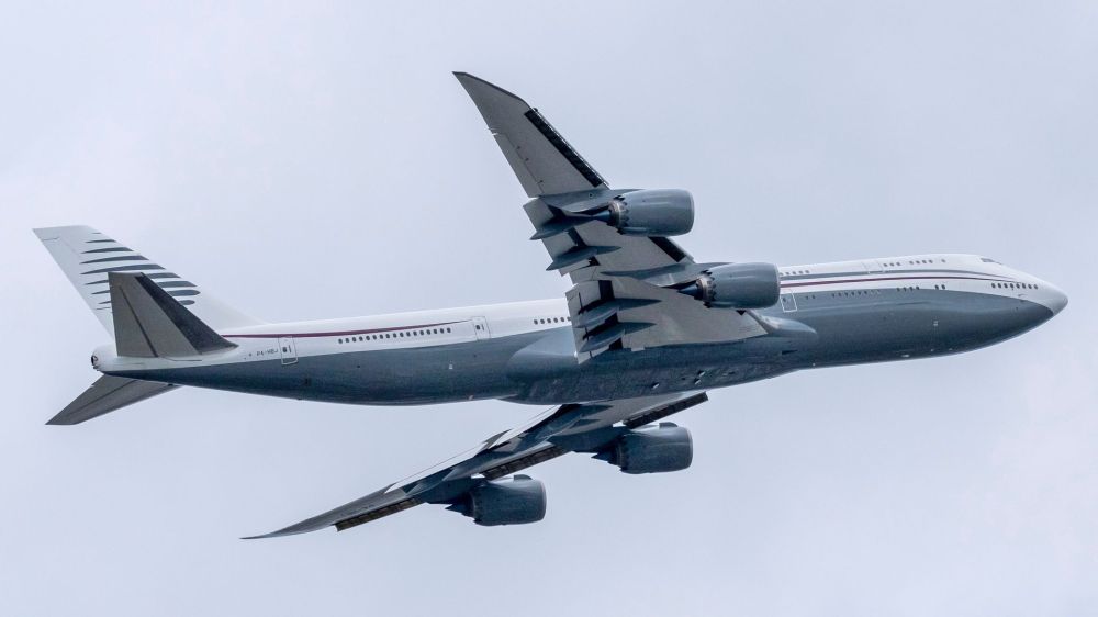 Sen. Schumer placed a hold on all DOJ nominees after President Trump said he’s accepting a $400 million Boeing 747 jumbo jet from Qatar.