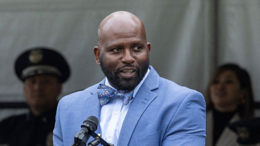 Former LA Deputy Mayor Brian Williams pleaded guilty to faking a bomb threat to City Hall and faces up to 10 years in prison.